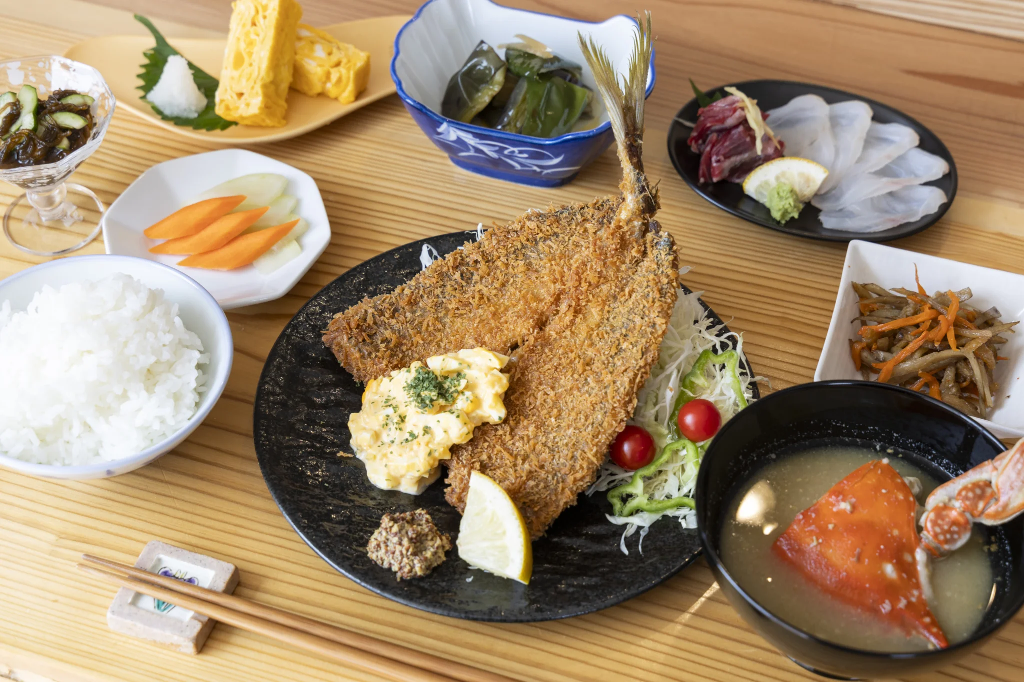 ma'am（マーム）のランチセット - 魚市場直送の旬の魚介料理